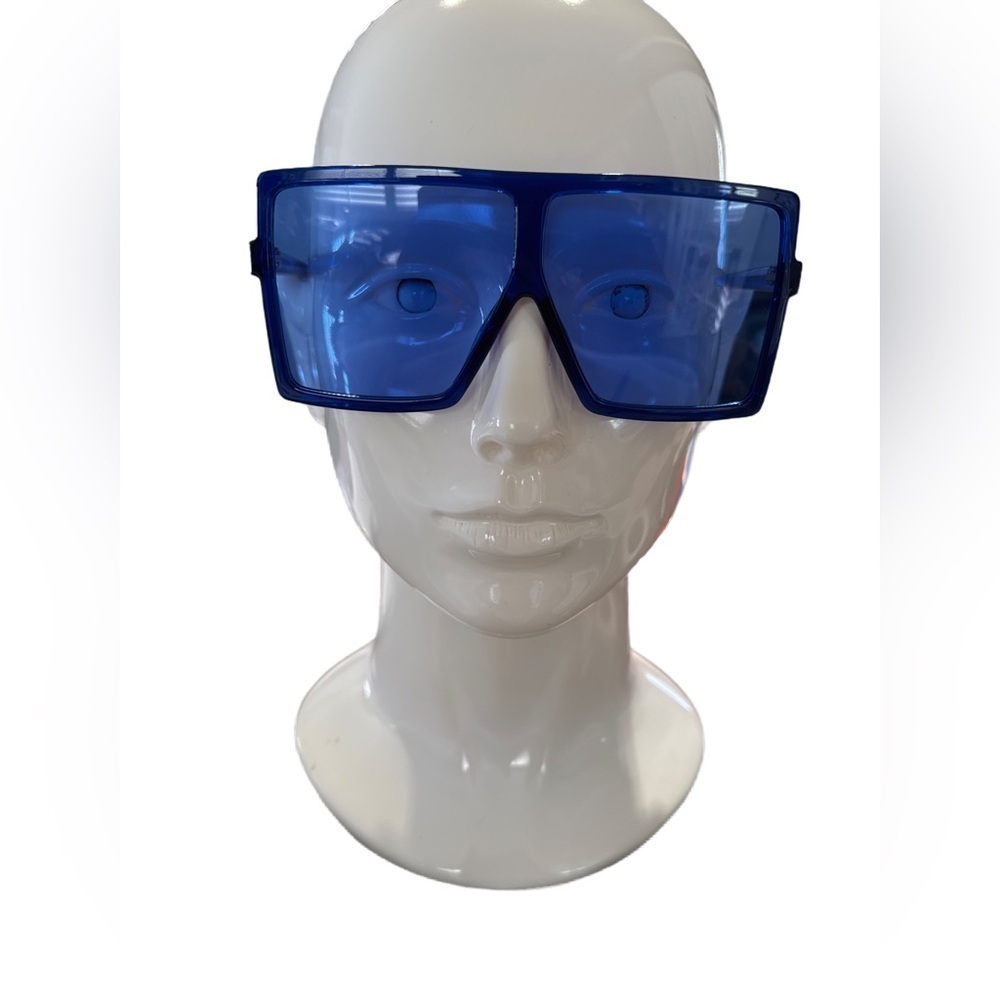 GRFISIA Square Oversized Sunglasses UNISEX Flat Top Fashion Shades

0105 - Picture 7 of 8